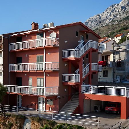 Apartments Toni 奥米什 外观 照片