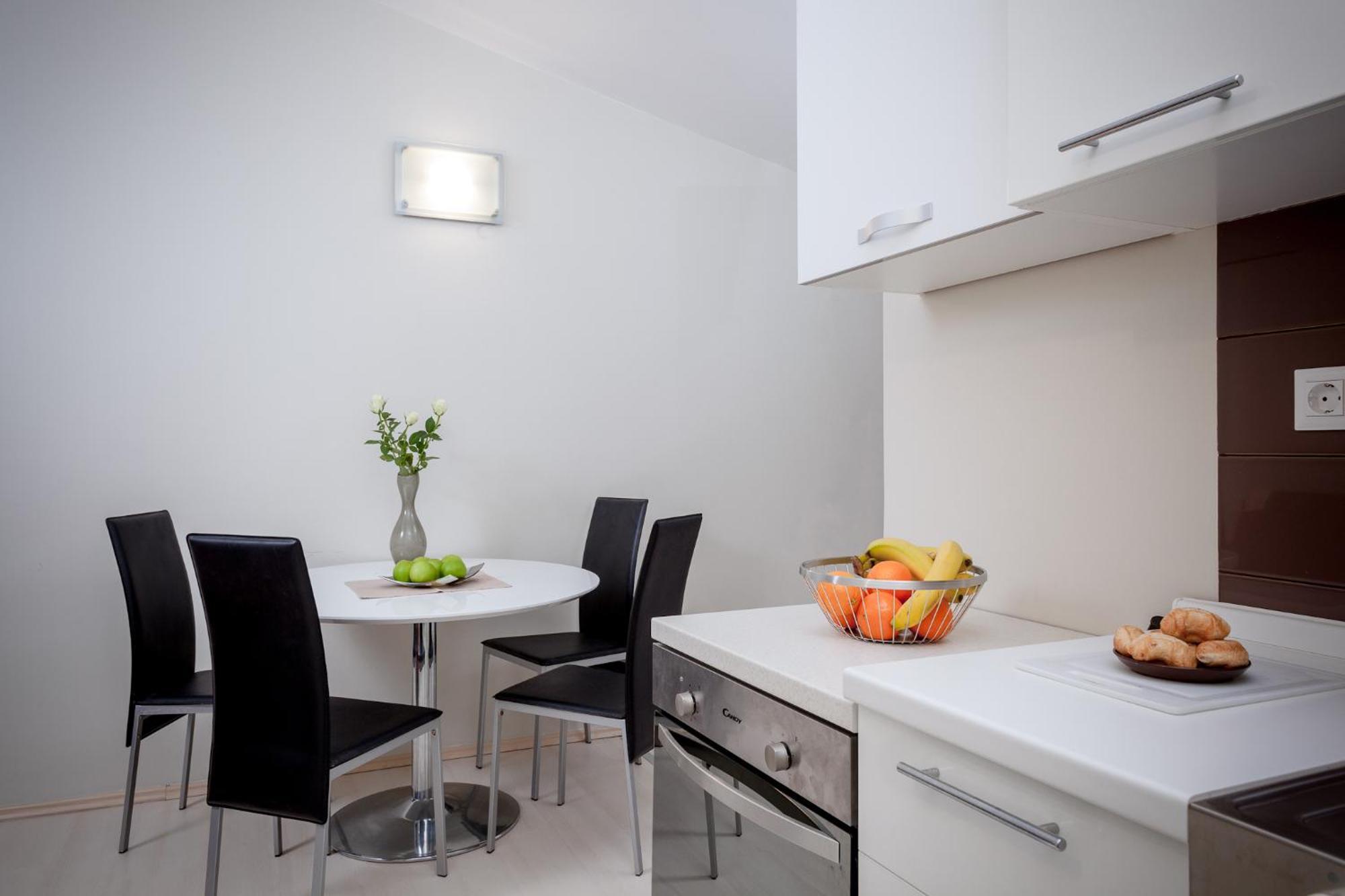 Apartments Toni 奥米什 外观 照片